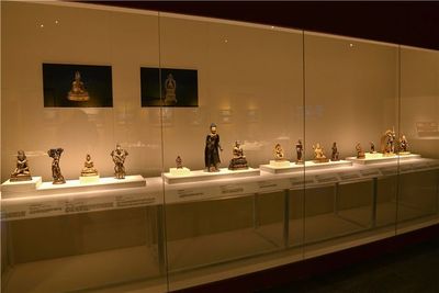 藏韻圣宴——西藏文物珍品展在西安開(kāi)幕